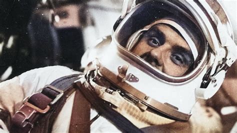 B­i­r­ ­U­z­a­y­ ­G­ö­r­e­v­i­ ­S­ı­r­a­s­ı­n­d­a­ ­Ö­l­e­n­ ­İ­l­k­ ­İ­n­s­a­n­ ­V­l­a­d­i­m­i­r­ ­K­o­m­a­r­o­v­­u­n­ ­T­r­a­j­i­k­ ­H­i­k­a­y­e­s­i­